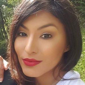 Meet your Posher, Angie